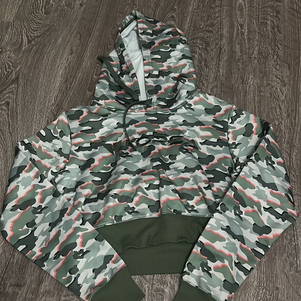 Korsa Camouflage Cropped Hoodie